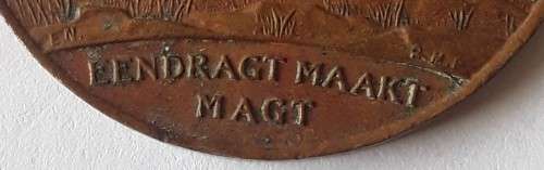 1936 Johannesburg Empire Exhibition Bronze medallion. `Eendragt Maakt Magt`.