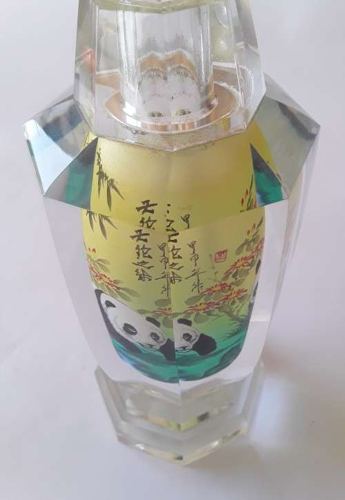 `Reserved`. Vintage Chinese Hand-Cut And Reverse-Painted Lead Crystal Vase. Signed. 22cm.