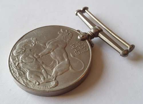 WW2 1939-1945 War Medal. Full-Sized. Unnamed.