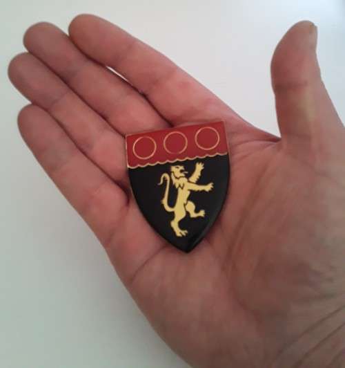 SADF Cape Field Artillery Regiment Shoulder Flash (all pins intact).