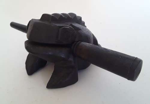Vintage SE Asian Traditional Guiro Frog Percussion Instrument.