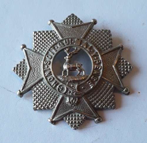 WW1 Bedfordshire Regiment Cap Badge. No pins.