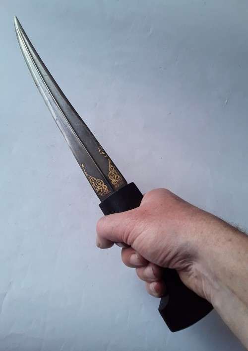 Antique Indo-Persian `Kanjhar` Dagger With Gilded Blade.