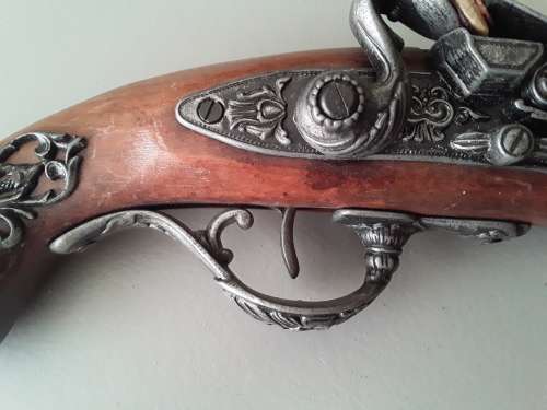 Vintage Replica 1820`s Flintlock Dueling Pistol.