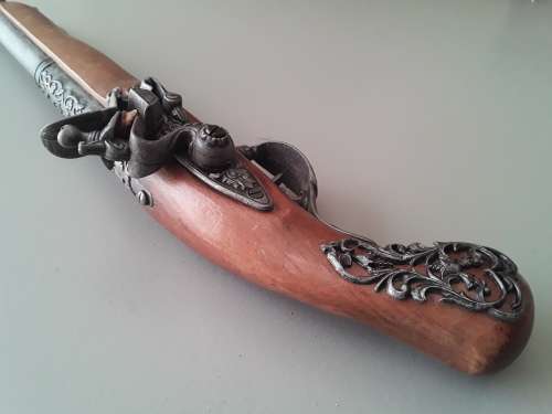 Vintage Replica 1820`s Flintlock Dueling Pistol.