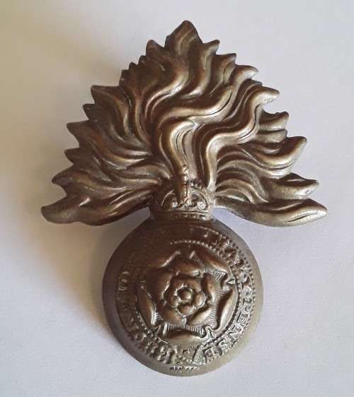 Royal Fusiliers City of London Regiment Cap Badge. No slide.