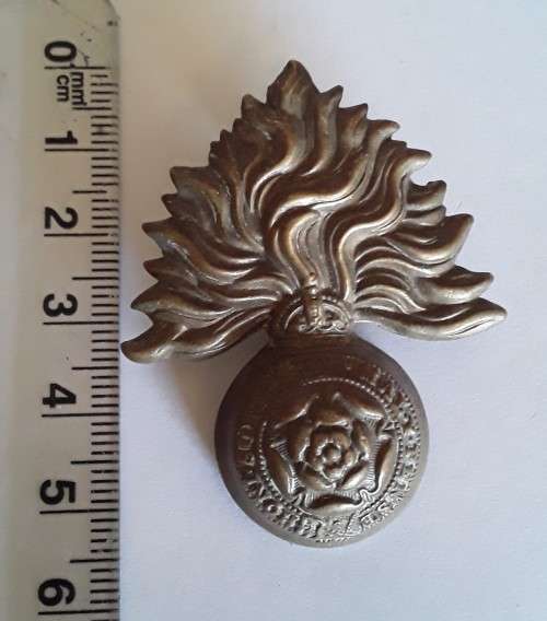 Royal Fusiliers City of London Regiment Cap Badge. No slide.