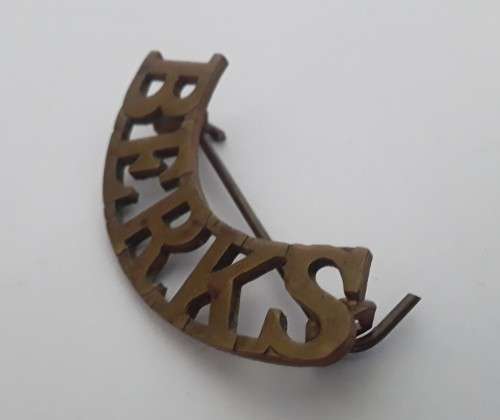 Early Berkshire Regiment Brass Shoulder Title.  Lugs Intact.