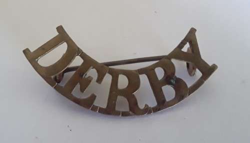 Rare Pre-1902 Derby Nottinghamshire & Derbyshire Regiment Shoulder Title. Lugs Intact.