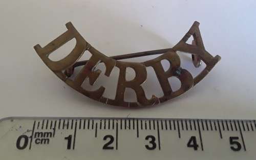 Rare Pre-1902 Derby Nottinghamshire & Derbyshire Regiment Shoulder Title. Lugs Intact.