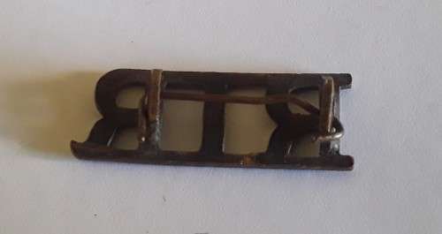 Boer War / WW1 Royal Irish Rifles Brass Shoulder Title.  Lugs Intact.