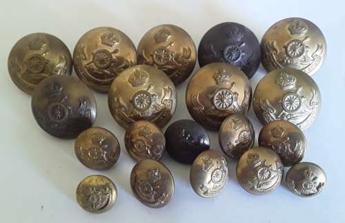 Set Of 19 WW2 South African Artillery Buttons. (Set 2 of 2).
