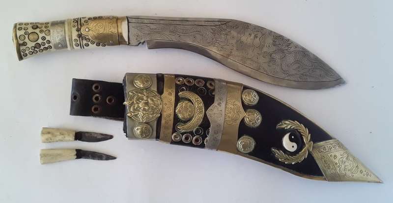 Superb Early Nepalese Gurkha Kukri With Engraved Blade And Bone Handle.