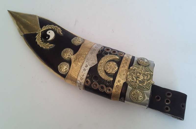 Superb Early Nepalese Gurkha Kukri With Engraved Blade And Bone Handle.