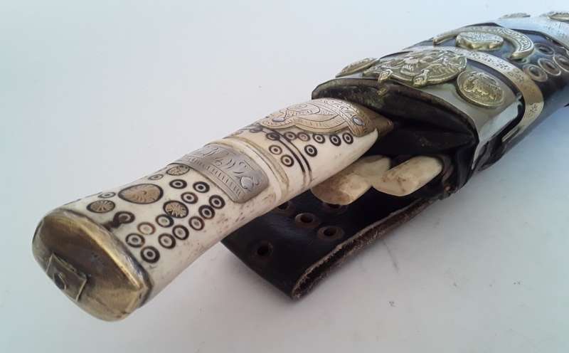 Superb Early Nepalese Gurkha Kukri With Engraved Blade And Bone Handle.