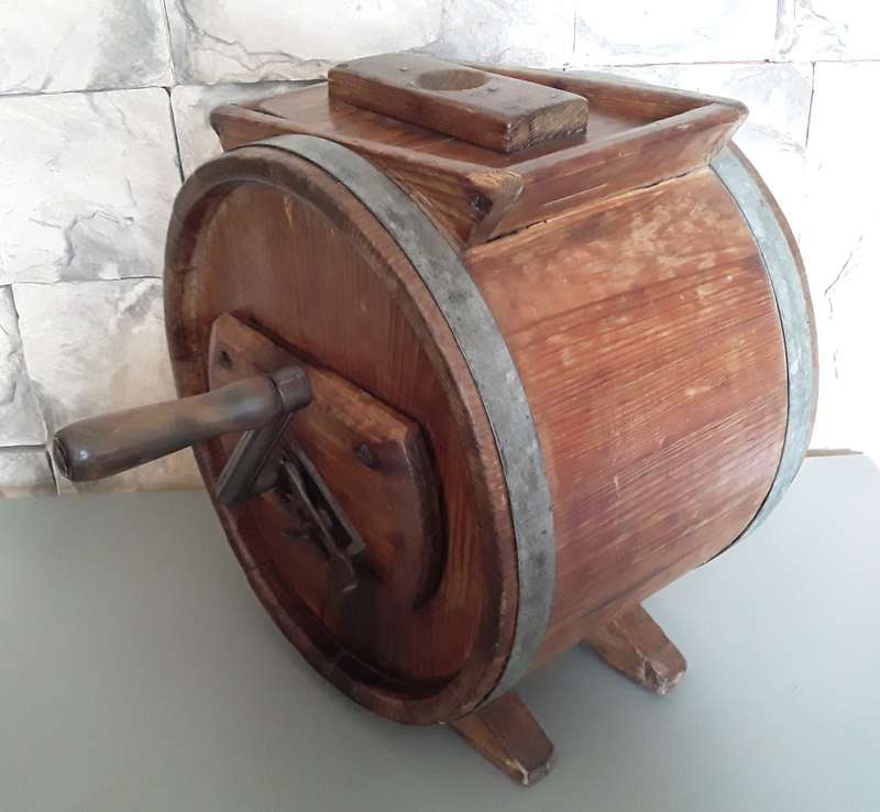 Antique Wooden Barrel Butter Churn.  Excellent Condition.