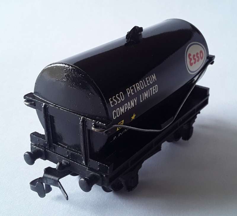 Hornby Dublo D1 Tank Wagon. `ESSO`, Black. No : 4680. Mint in box.