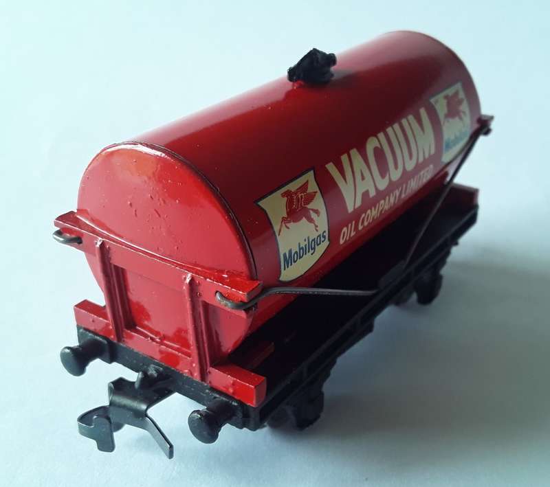 Hornby Dublo `Mobil Vacuum` Tank Wagon. No : 32083. Mint in box.