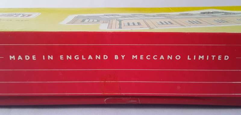 Hornby Dublo Engine Shed Kit. No : 5005. Mint in box.