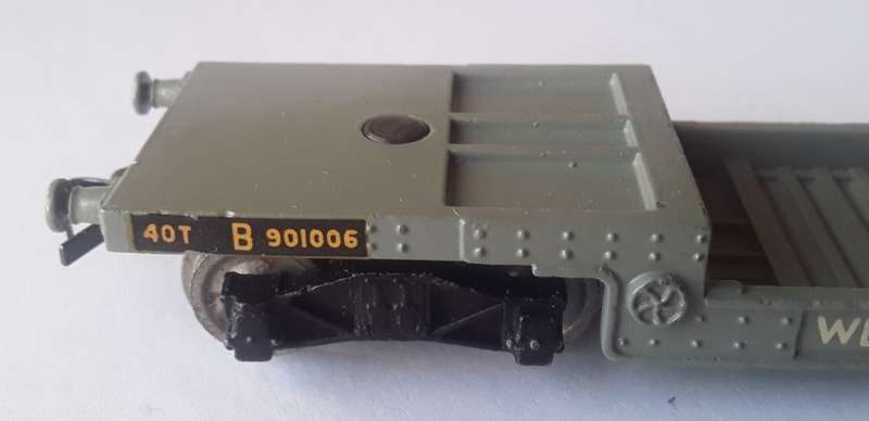 Hornby Dublo 40-Ton Bogie Well-Wagon, BR No : 32053. Mint in box.
