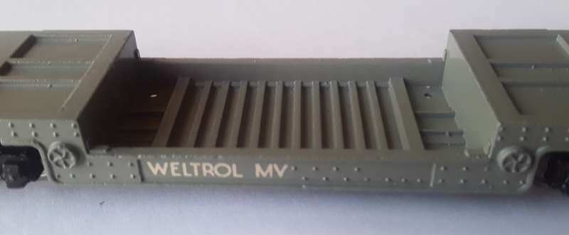 Hornby Dublo 40-Ton Bogie Well-Wagon, BR No : 32053. Mint in box.