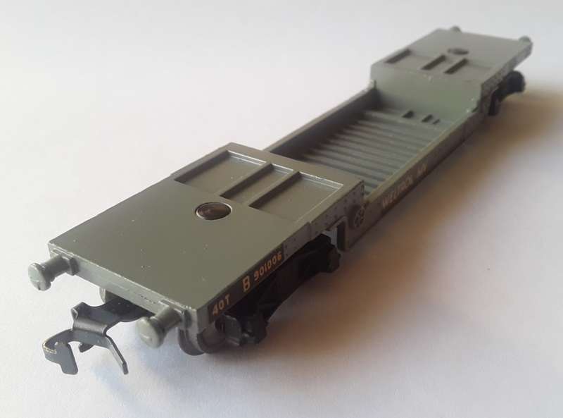 Hornby Dublo 40-Ton Bogie Well-Wagon, BR No : 32053. Mint in box.
