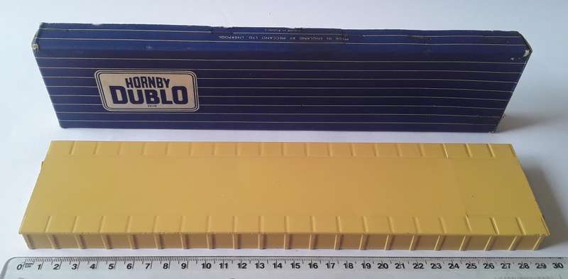 Hornby Dublo D1 Metal Island Platform Extension. No : 32110. Mint In Box.