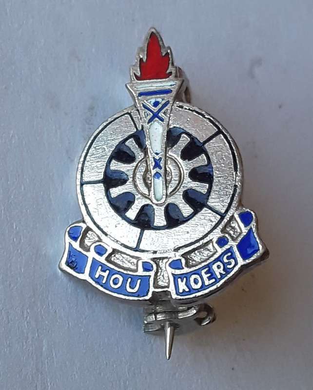 Vintage Voortrekker `Hou Koers` Enameled Metal Small Lapel Badge. Pin Intact.