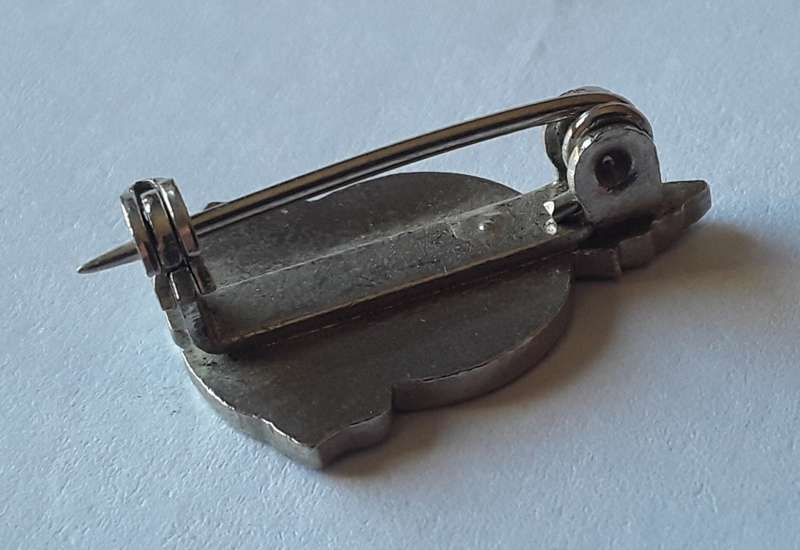 Vintage Voortrekker `Hou Koers` Enameled Metal Small Lapel Badge. Pin Intact.
