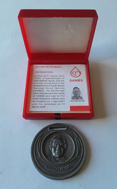 SANBS `Anthon Heyns` 125 Blood Donations Award Medal. Cased.