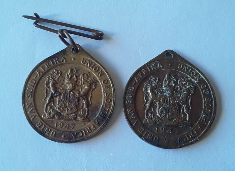 Pair 1947 South African `Royal Visit / Koninklike Besoek` Medals.