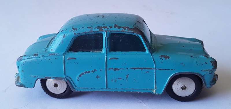 Vintage Corgi Toys Die Cast Austin Cambridge. No : 201.
