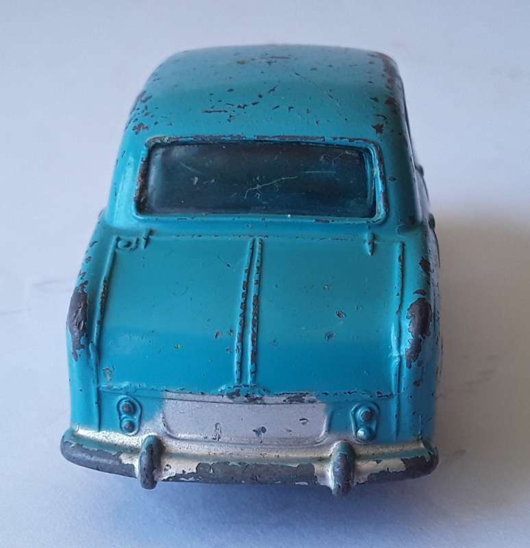 Vintage Corgi Toys Die Cast Austin Cambridge. No : 201.