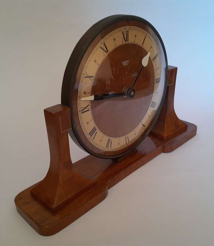 1940`s Smith Sectric Mantel Clock With Quartz Movement. See Description.