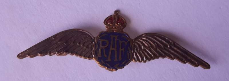WW2 RAF Enamel Sweetheart Badge.