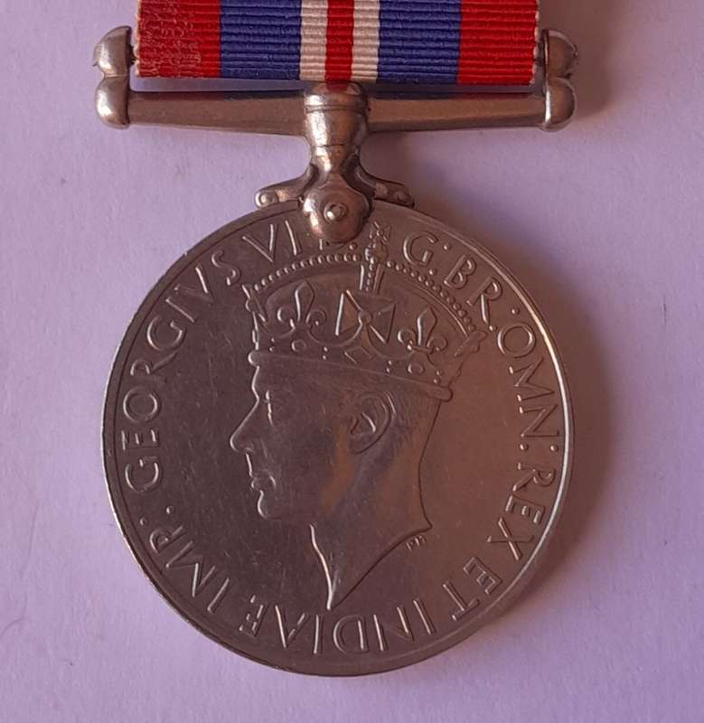 WW2 War Medal 1939-1945 To `175829 H. Vollenhoven`.