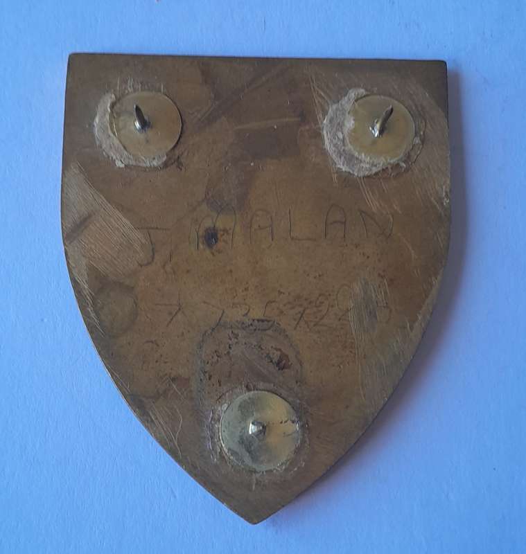 SADF 35 Engineer Support Unit Shoulder Flash. 3 Replaced Pins Intact.