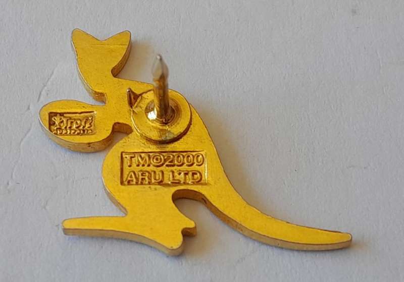 Vintage Australian Rugby Union `Wallaby` Gold Tone Lapel Pin Badge.