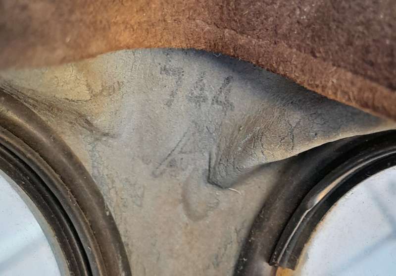 1950`s German Auer 744 Vollmaske Gas Mask With Original Filter.