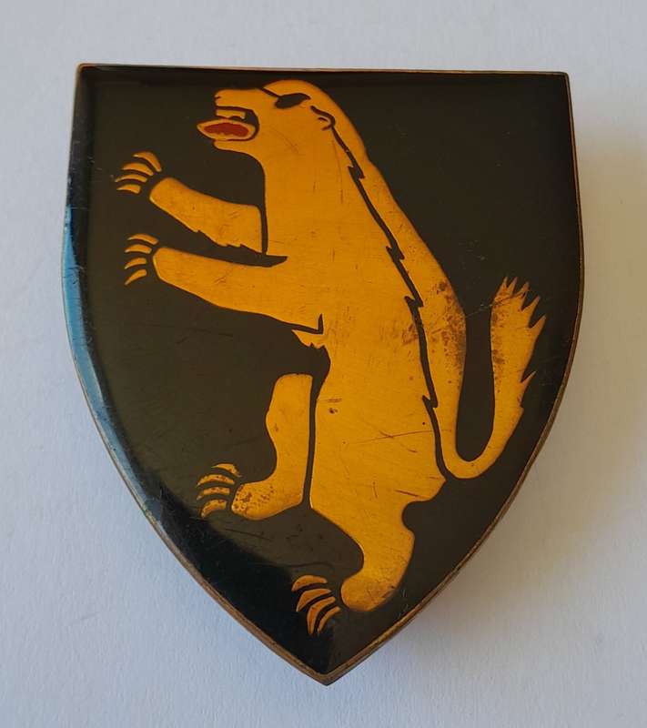 SADF 1 SA Infantry (1 SAI) Battalion Shoulder Flash.  All Pins Intact.