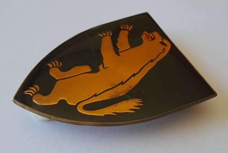 SADF 1 SA Infantry (1 SAI) Battalion Shoulder Flash.  All Pins Intact.