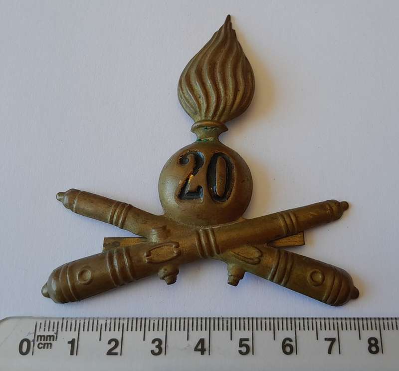 WW2 Italian Fascist Cap Badge. 20th Heavy Artillery Regiment.