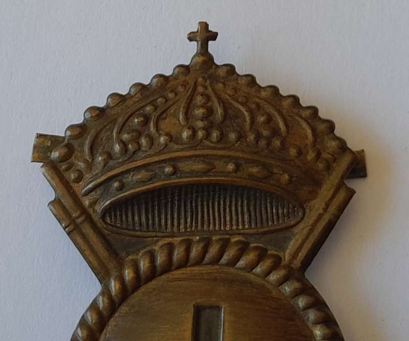 WW2 Italian Fascist Fanteria (Infantry) Cap Badge.