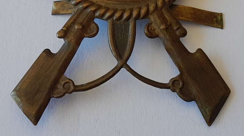 WW2 Italian Fascist Fanteria (Infantry) Cap Badge.