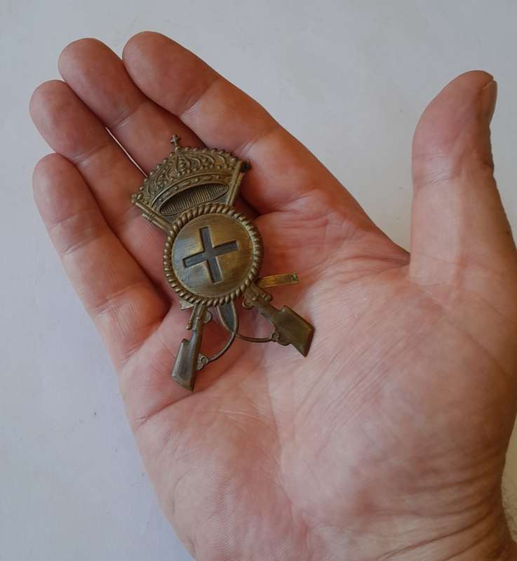 WW2 Italian Fascist Fanteria (Infantry) Cap Badge.
