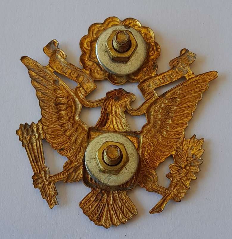 WW2 US Air Force Officer`s Cap Badge.