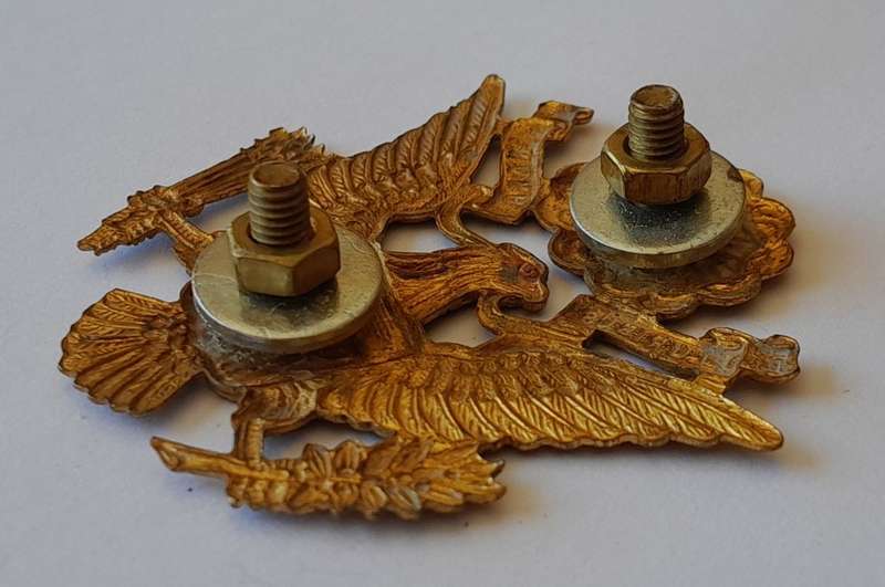 WW2 US Air Force Officer`s Cap Badge.