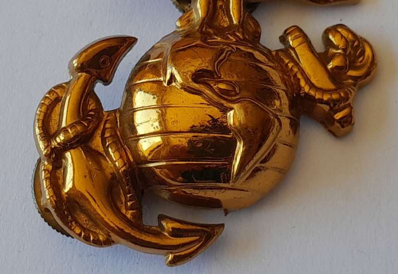 WW2 US Marine Corps Cap Badge.