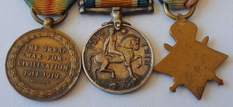 WW1 Miniature Medal Group with MiD Oak Leaf Clasp. Pin Intact.