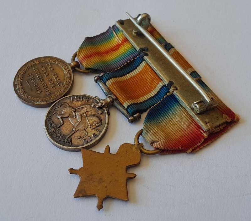 WW1 Miniature Medal Group with MiD Oak Leaf Clasp. Pin Intact.
